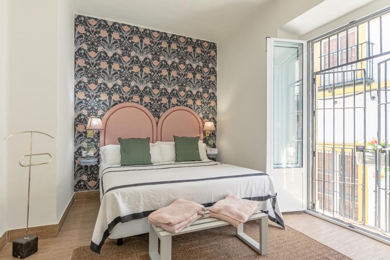 Nuea Santa Cruz Guest house