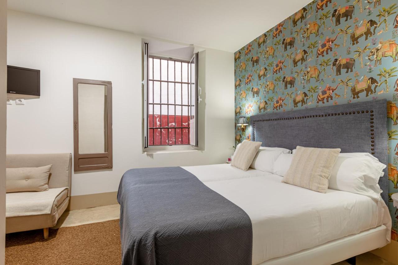 Nuea Santa Cruz Guest house 2*
