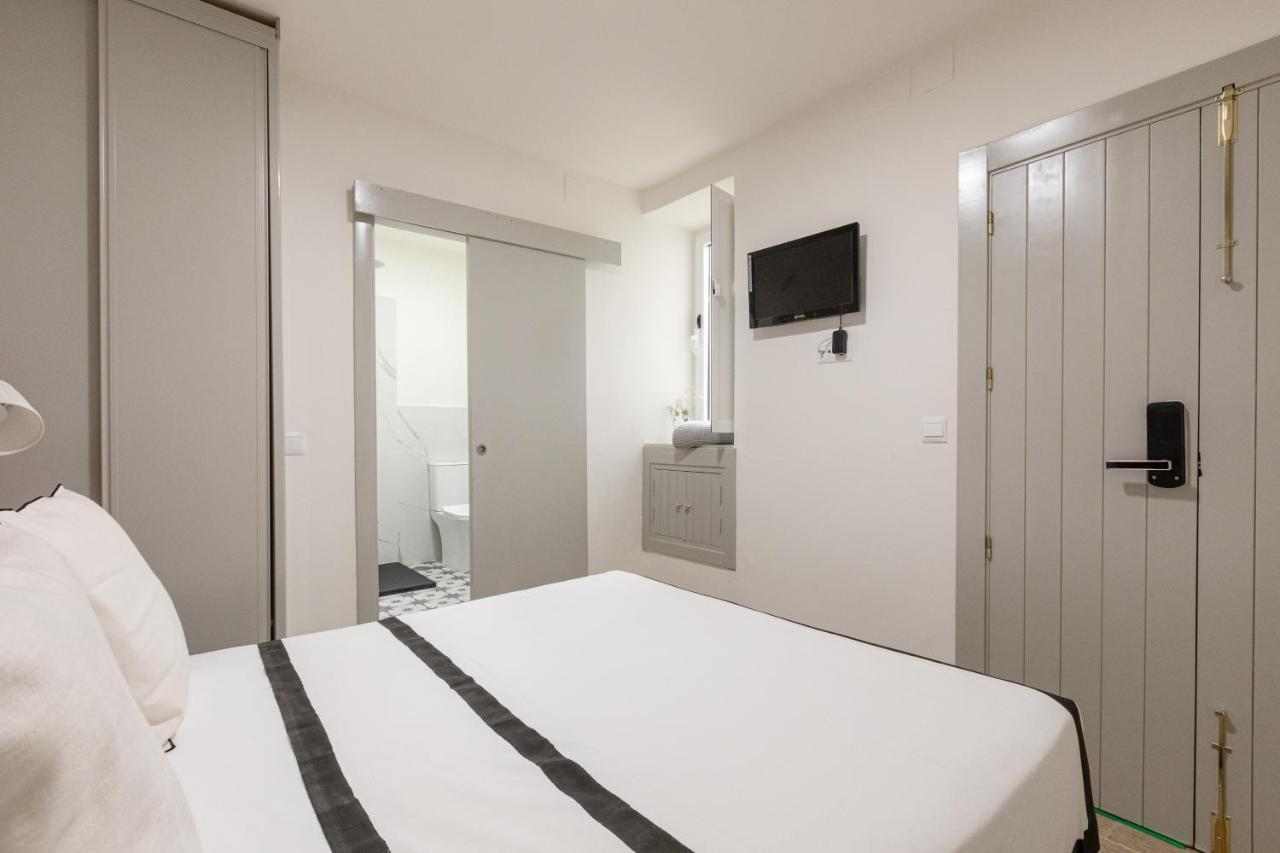Nuea Santa Cruz Seville