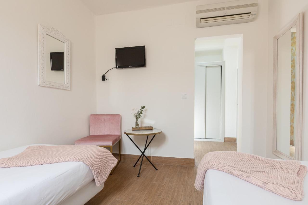 Guest house Nuea Santa Cruz 2*