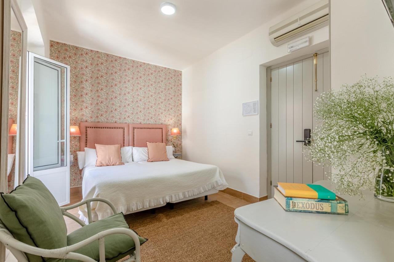Nuea Santa Cruz Seville