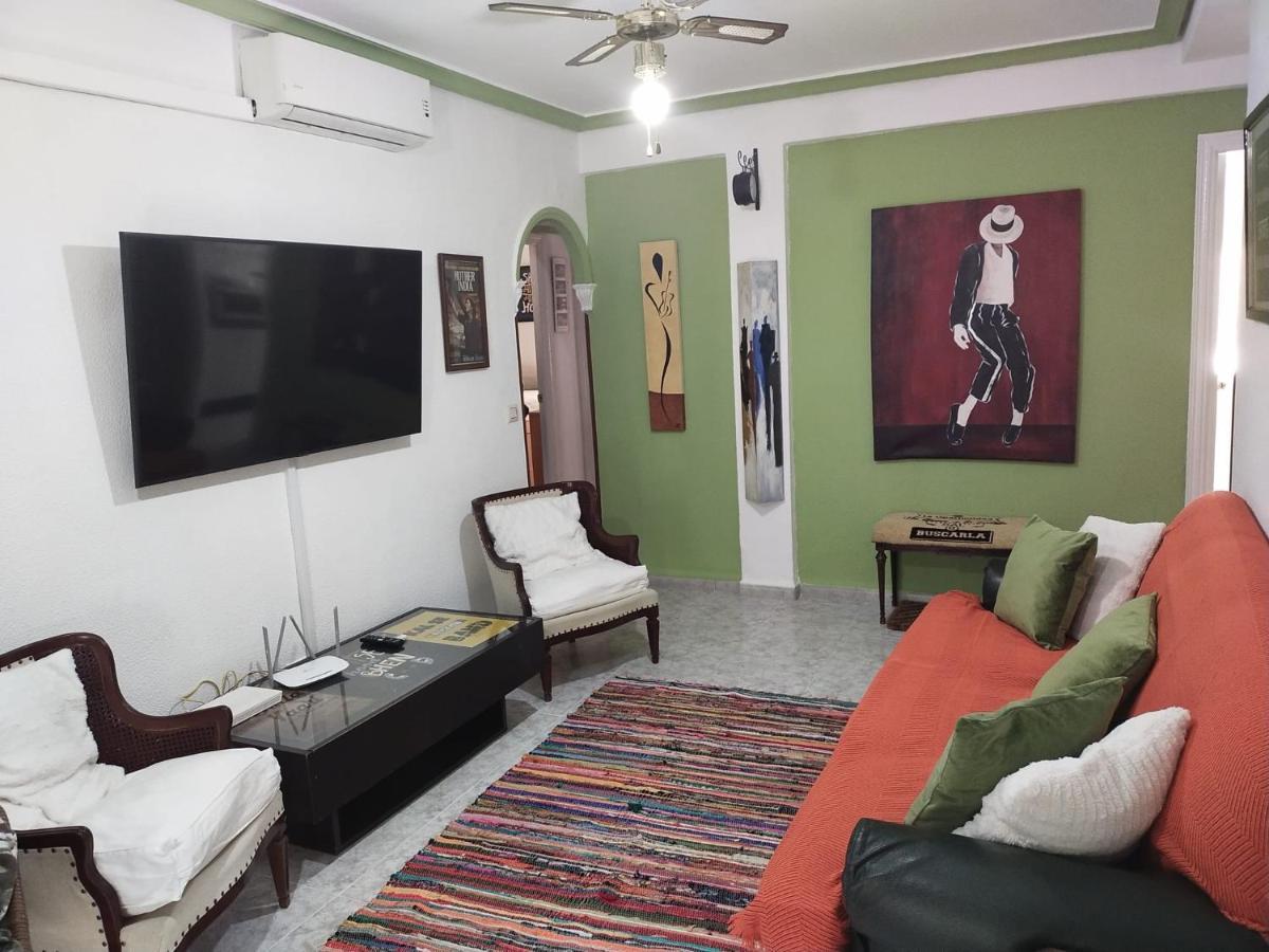An Indian Bollywood Experience - For Families, Couples & Business Trips * Sevilla