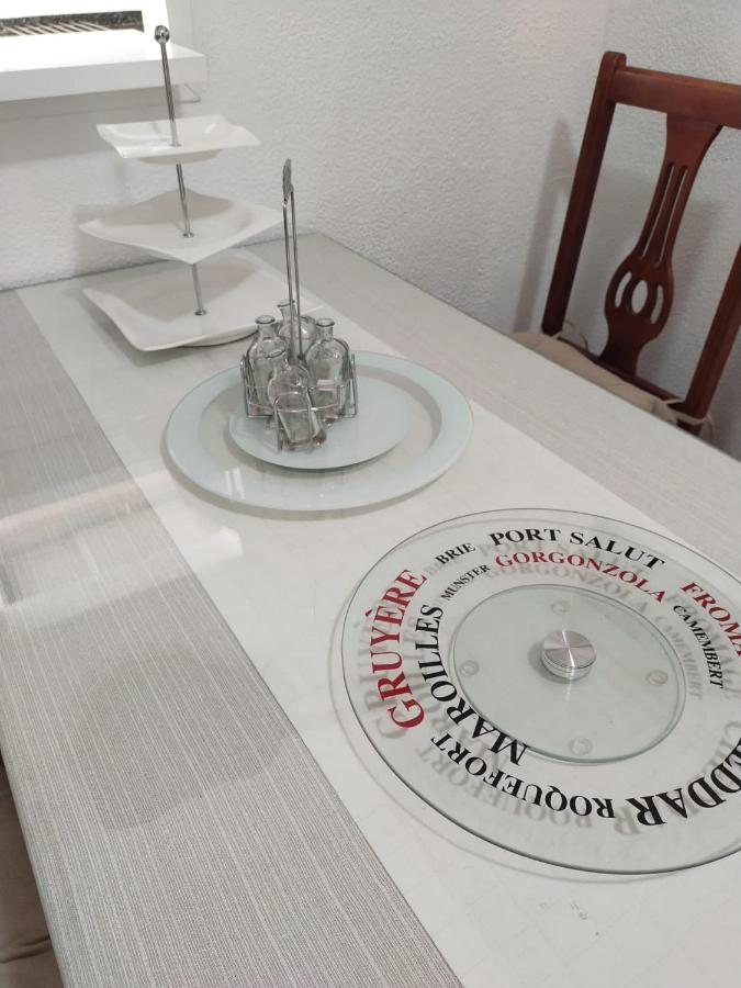 Apartamento An Indian Bollywood Experience - For Families, Couples & Business Trips Sevilla