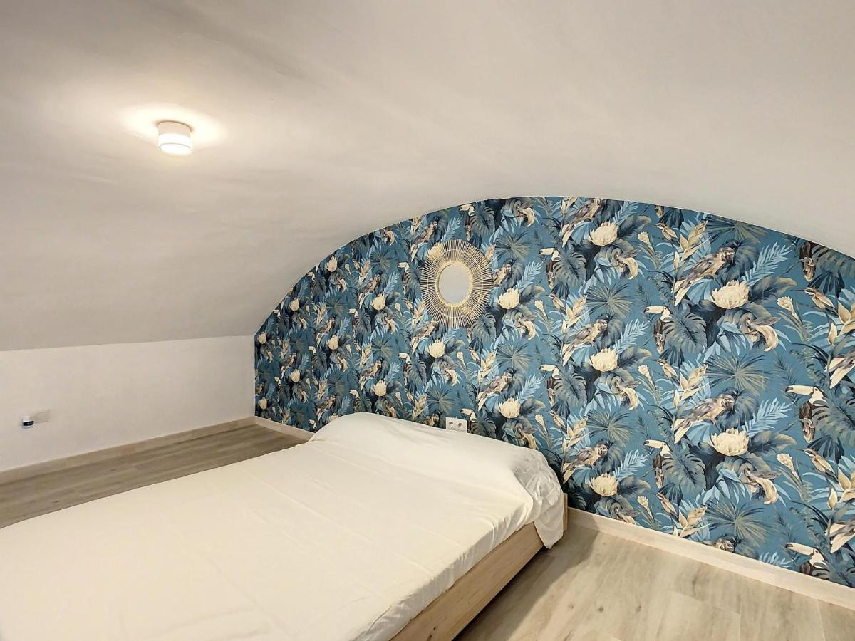 Apartcity Triana Sevilla
