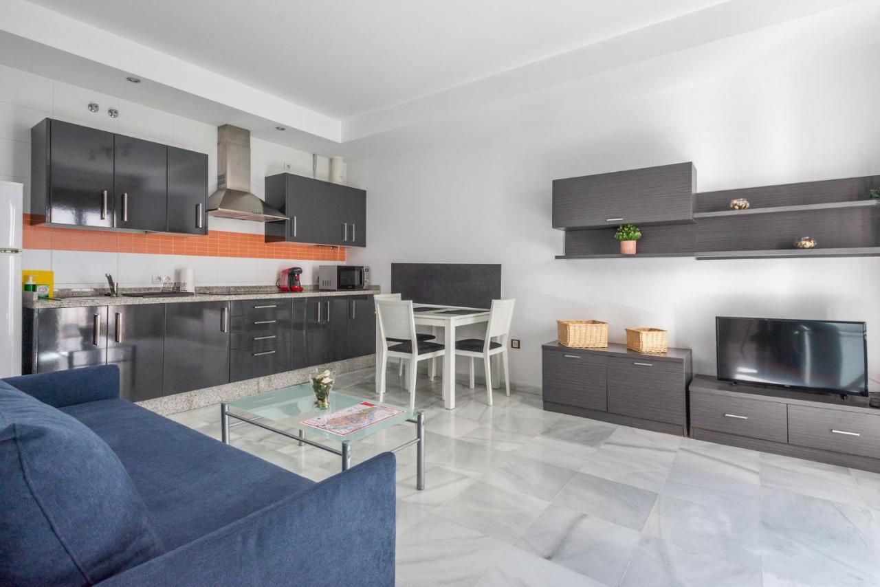 First Floor Near Macarena Church Apartamento *