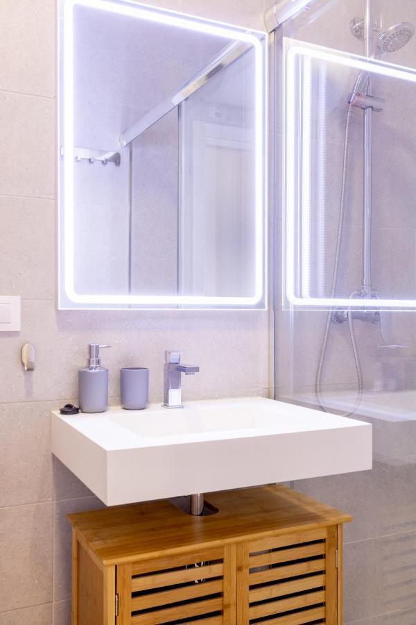Charming 2 Bedroom Apartment Triana Bridge By Ocityzen Apartment *