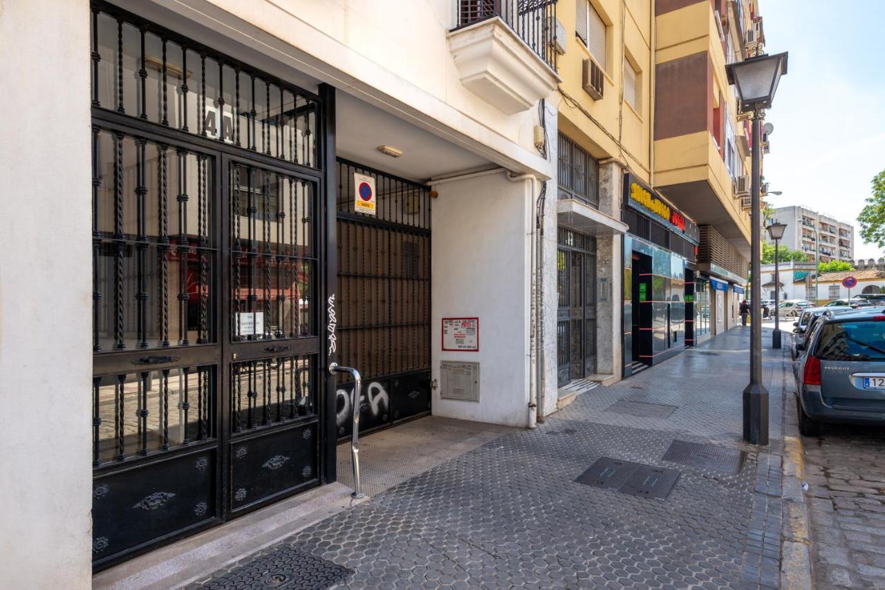 First Floor Near Macarena Church Apartamento *
