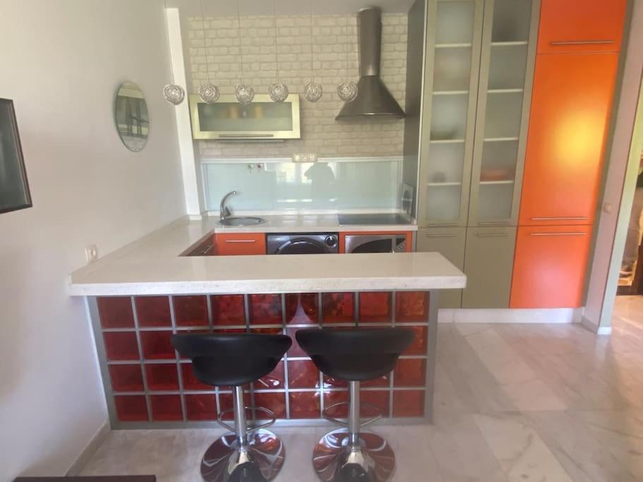 Fibes Con Parking Gratis. Este. Apartamento Sevilla