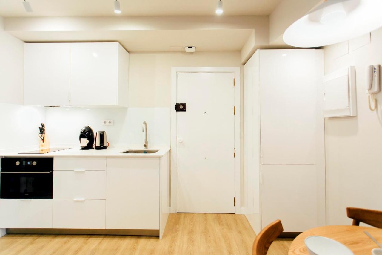 1bd 1bth - Center- Alfalfa * Sevilla