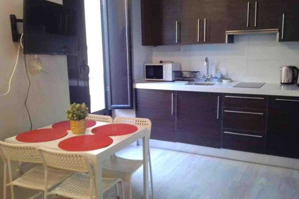 Esse ático. Precioso ático Con Terraza En Pleno Centro Apartamento *