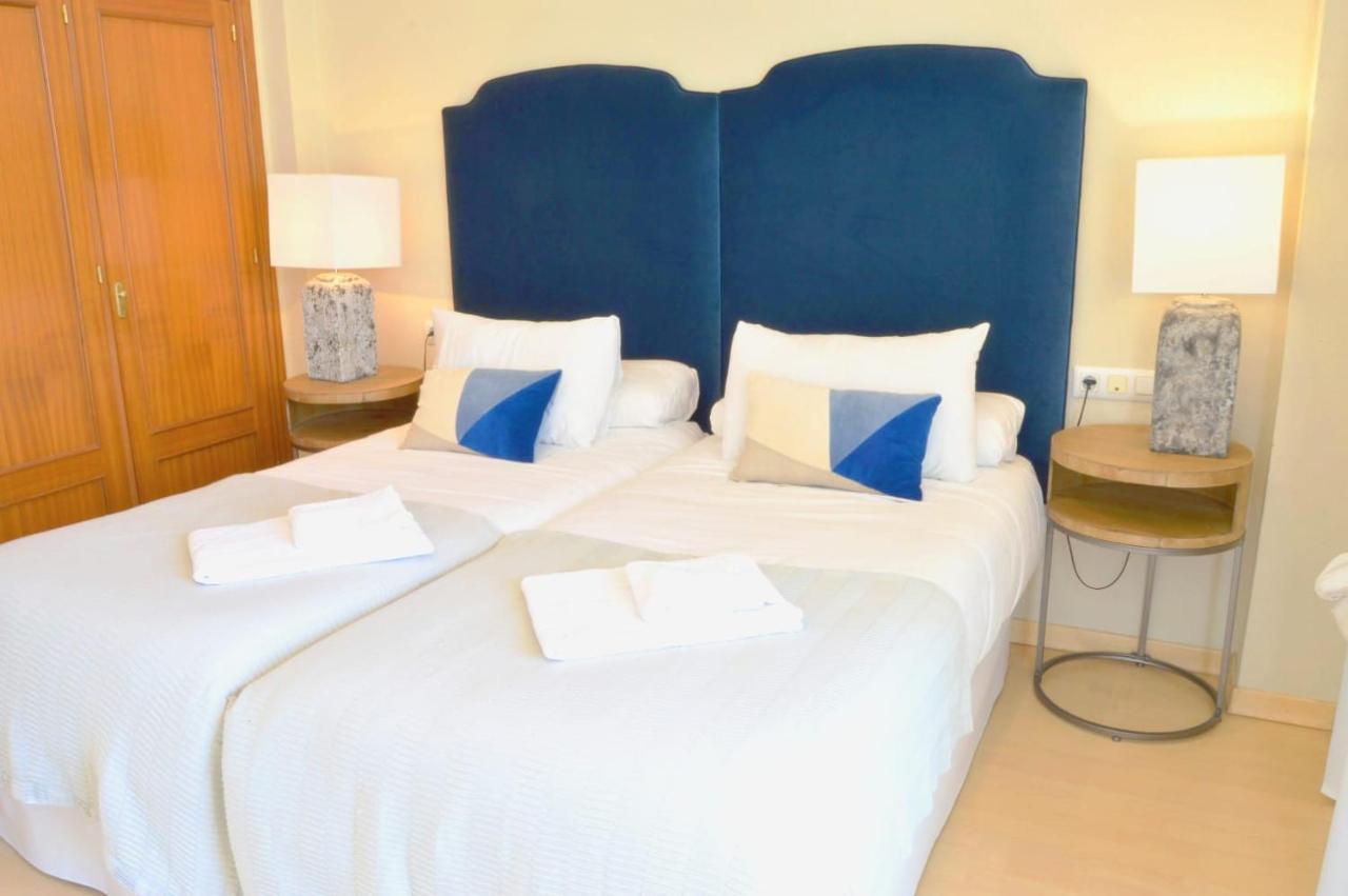 Homeyseville-penthouse Cathedral Tomas De Ibarra St 6 Pax, Parking Optional Seville
