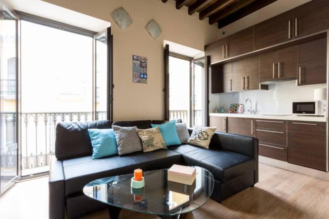 Esse ático. Precioso ático Con Terraza En Pleno Centro Apartamento *
