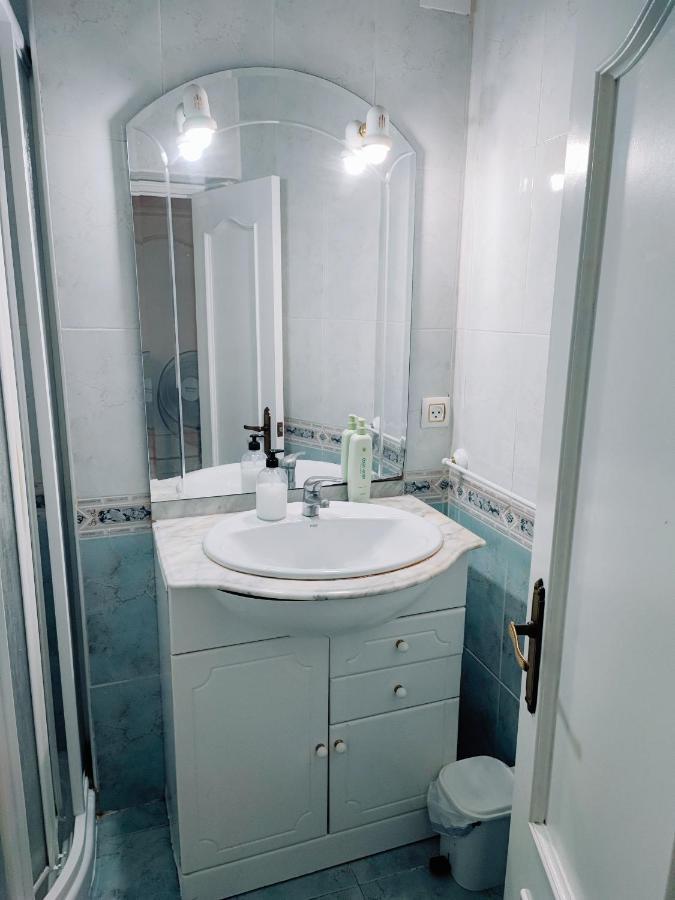 Habitación en casa particular Doble Or Individual Bed Near Center Free Parking Sevilla