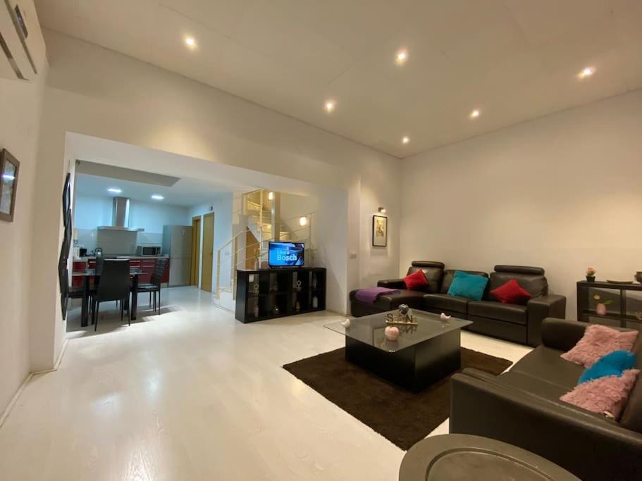 Luxury Complete Building In The Heart Of Sevilla