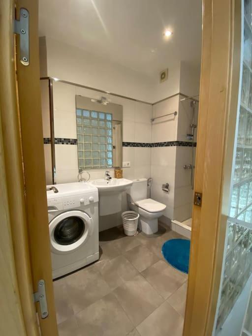 Luxury Complete Building In The Heart Of *
