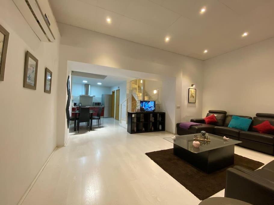 Сasa de vacaciones Luxury Complete Building In The Heart Of Sevilla