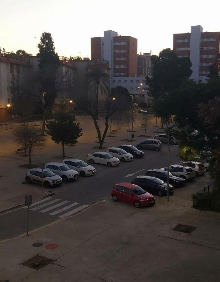 Doble Or Individual Bed Near Center Free Parking Sevilla