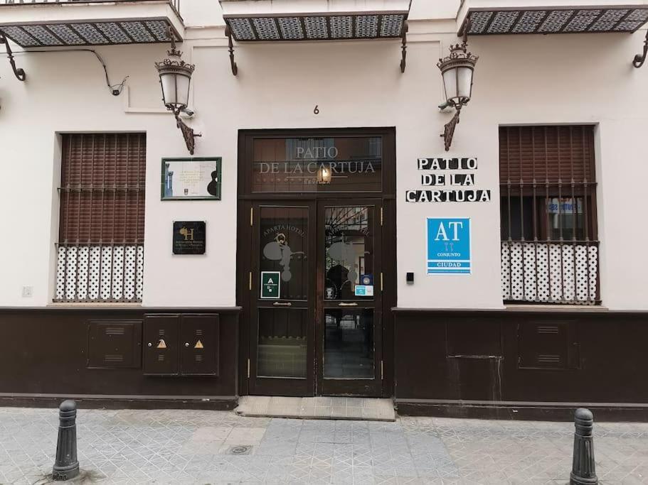 Con Encanto En Patio Sevillano Apartment *