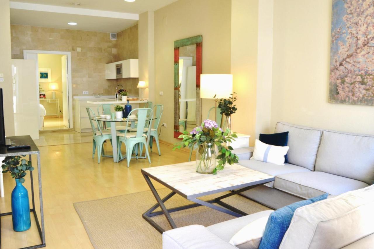 Homeyseville-penthouse Cathedral Tomas De Ibarra St 6 Pax, Parking Optional Apartment Seville