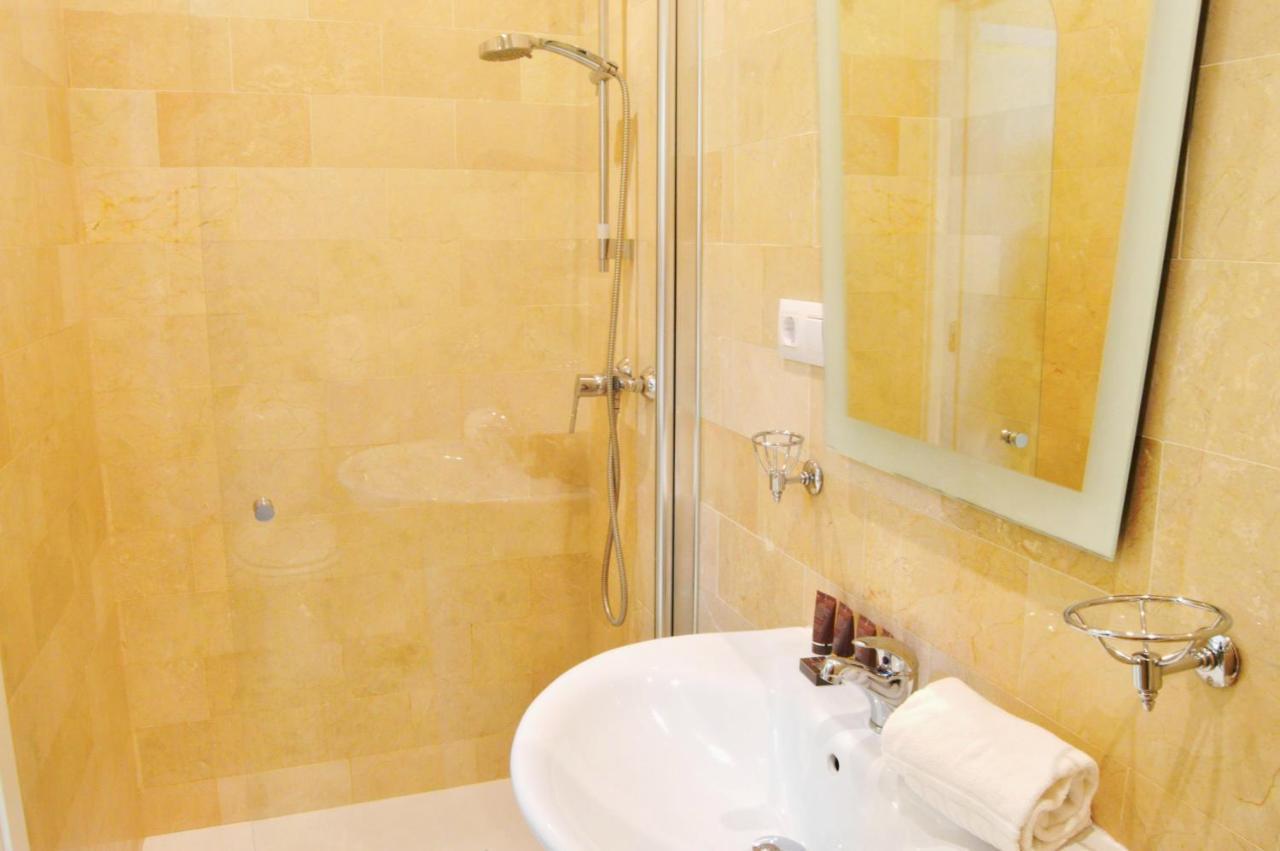 Apartamento Atico Increible Catedral Tomas De Ibarra Parking Opc Sevilla