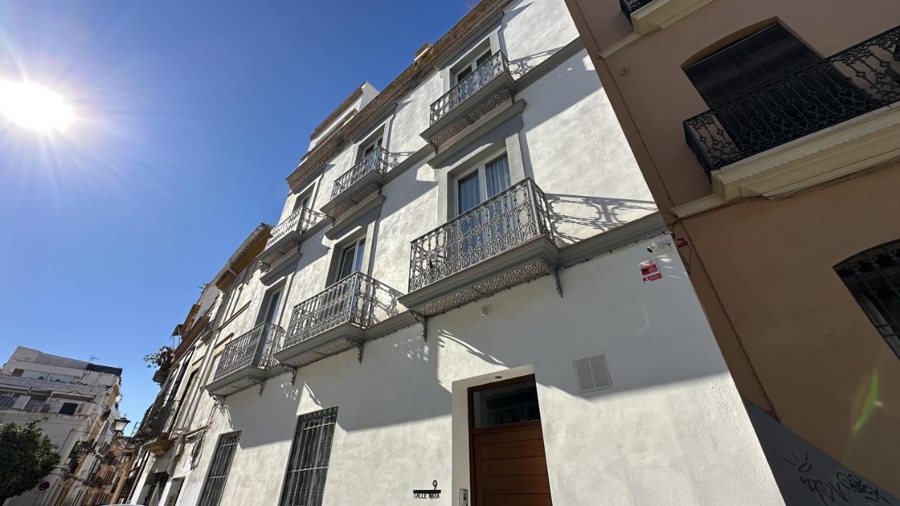 Mata Mua * Seville