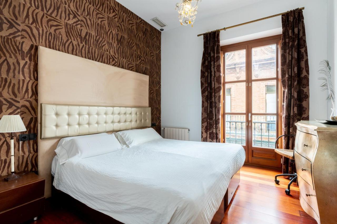 Cathedral Apartment, Upper Floor Seville