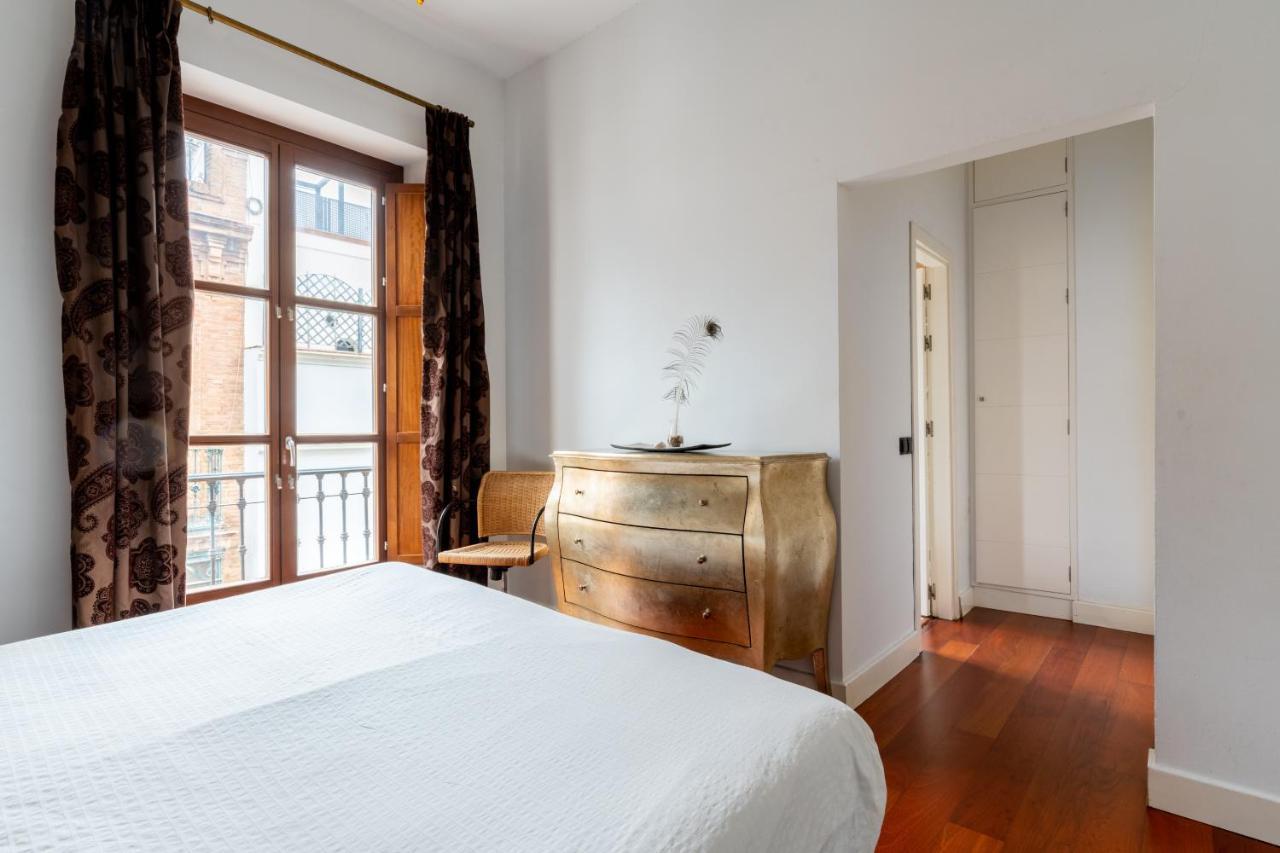 Cathedral Apartment, Upper Floor * Seville