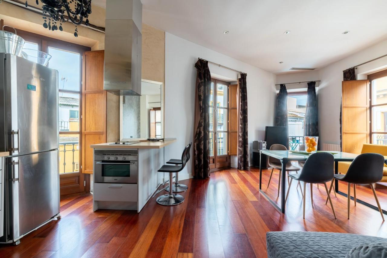 Cathedral Apartment, Upper Floor Apartment Seville