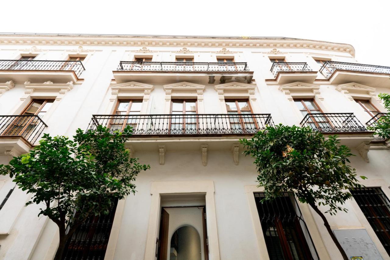 Cathedral Apartment, Upper Floor