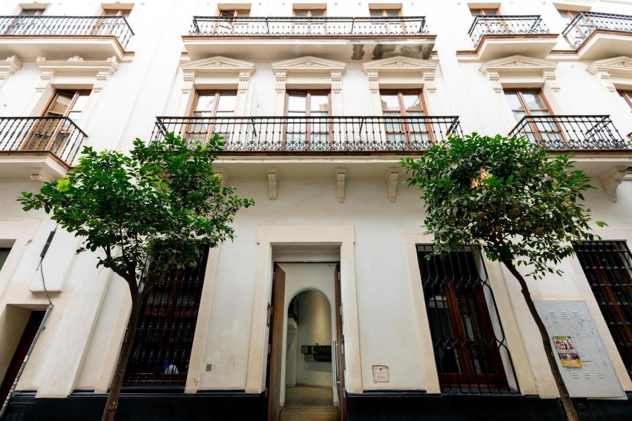 Cathedral Apartment, Upper Floor