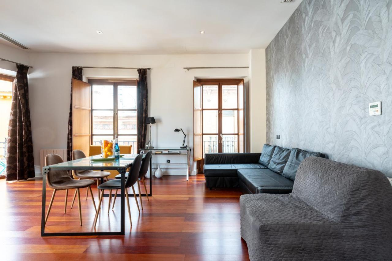 Cathedral Apartment, Upper Floor Apartment Seville
