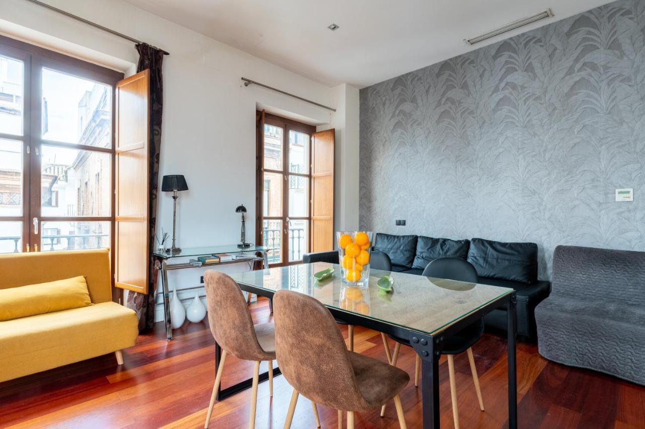 Cathedral Apartment, Upper Floor