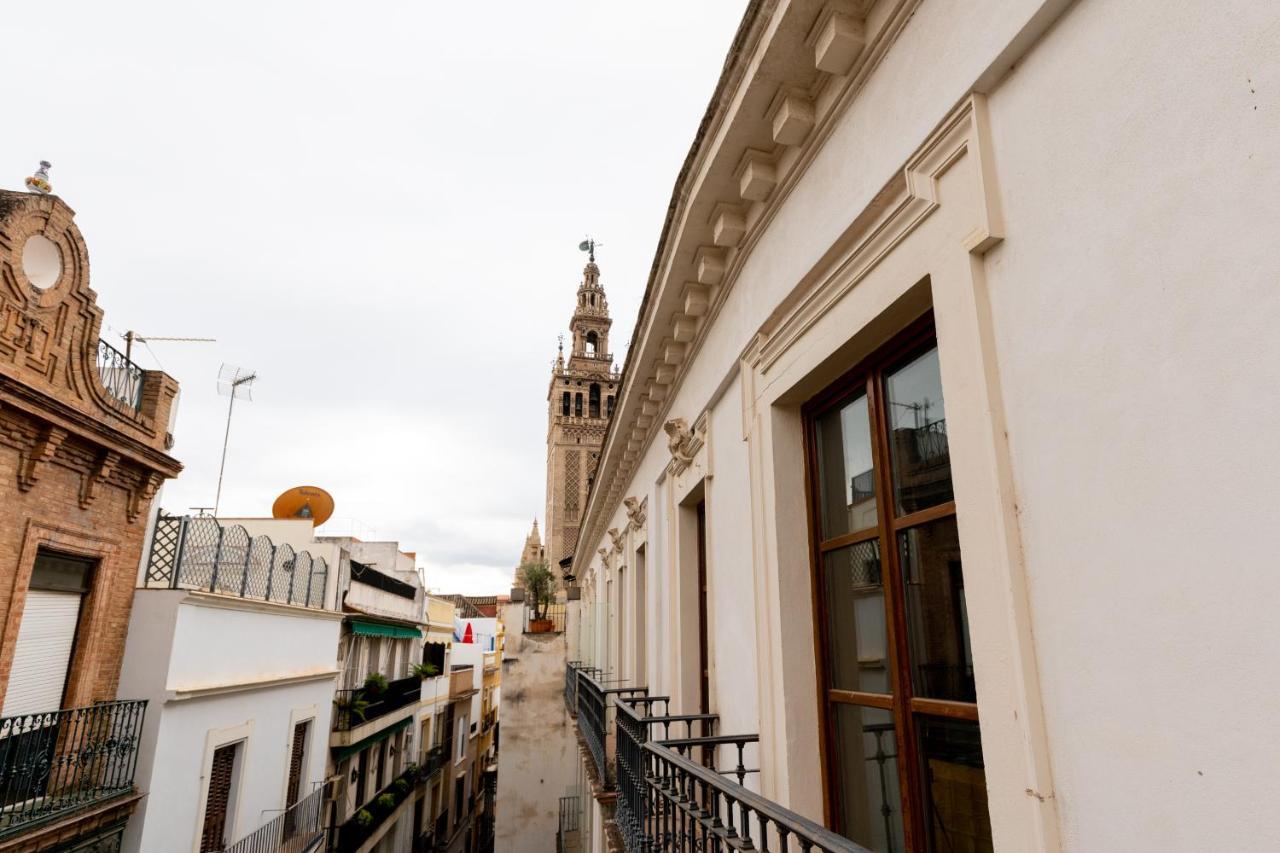 Cathedral Apartment, Upper Floor *