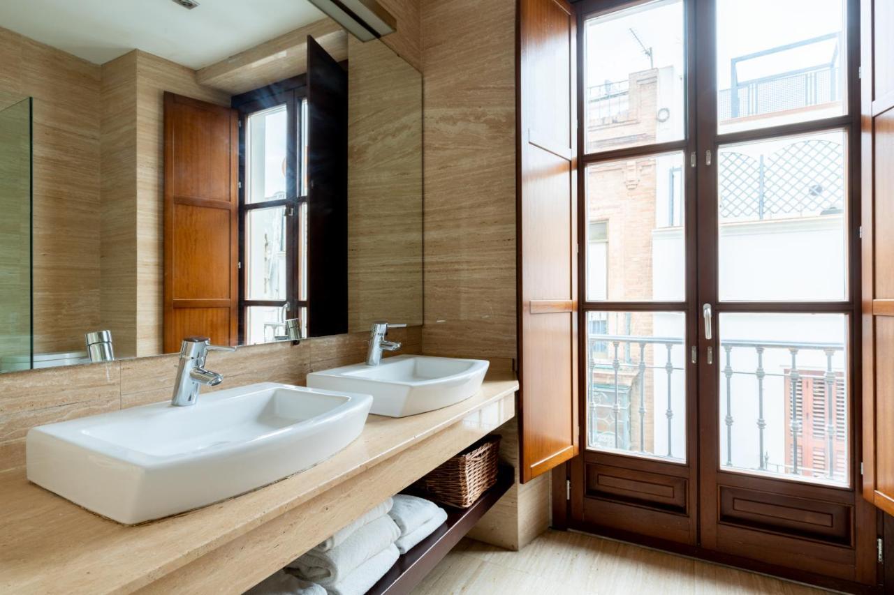 Cathedral Apartment, Upper Floor Apartment Seville