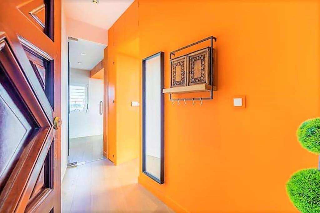Lux Essentia Seville