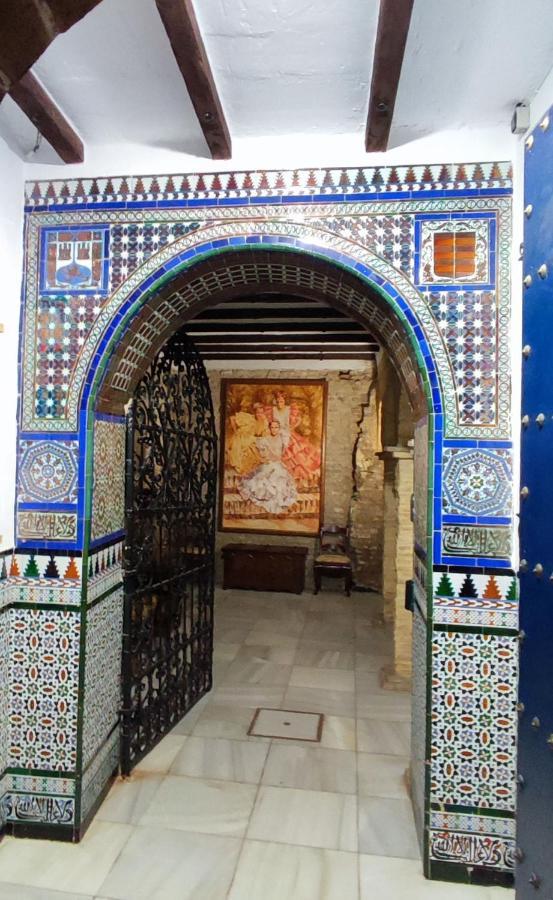 Dona Ines Barrio Santacruz Homestay *