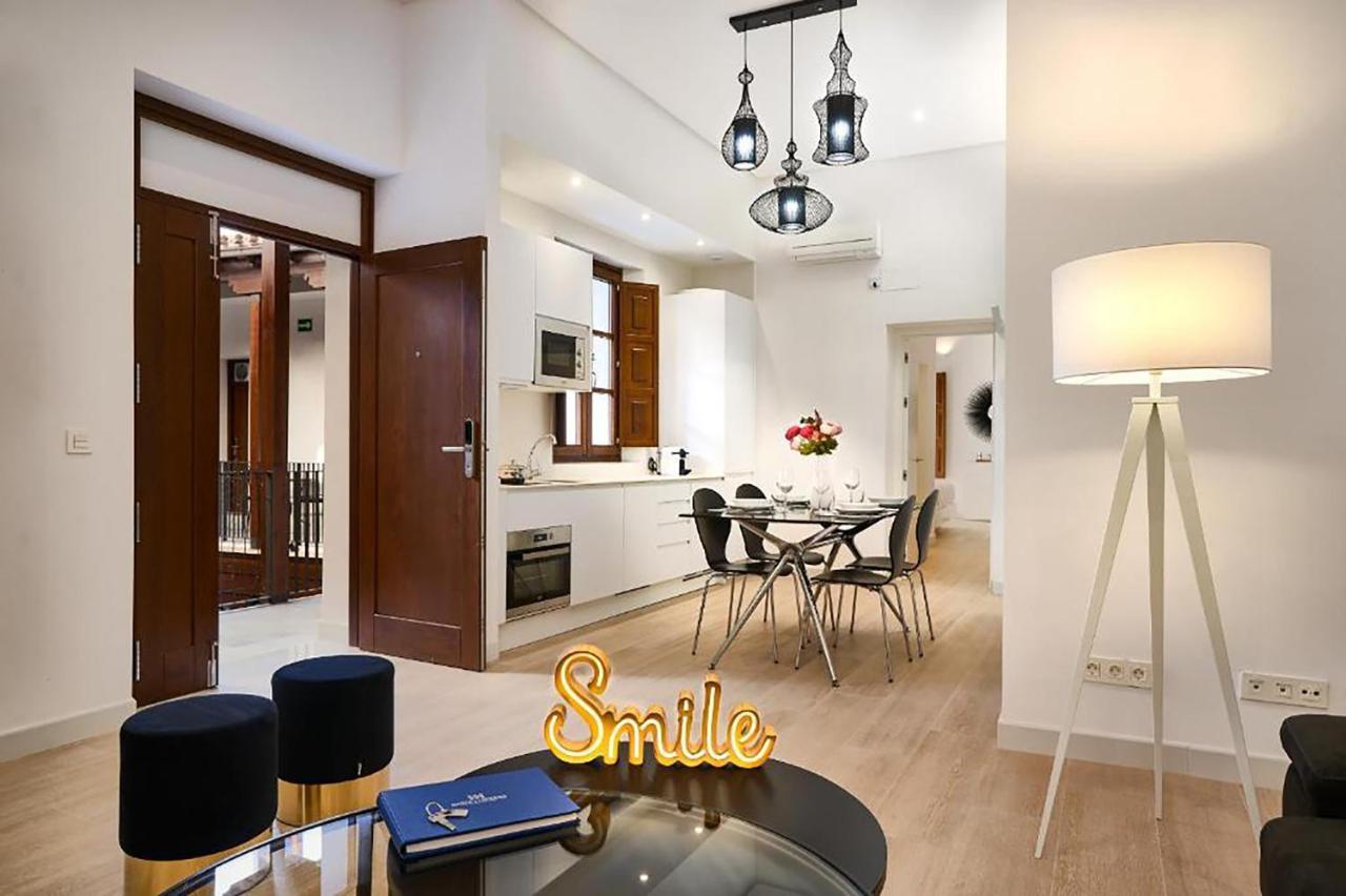 Apartamento Palacio Del Siglo Xvii Frente A Jardines De Murillo
