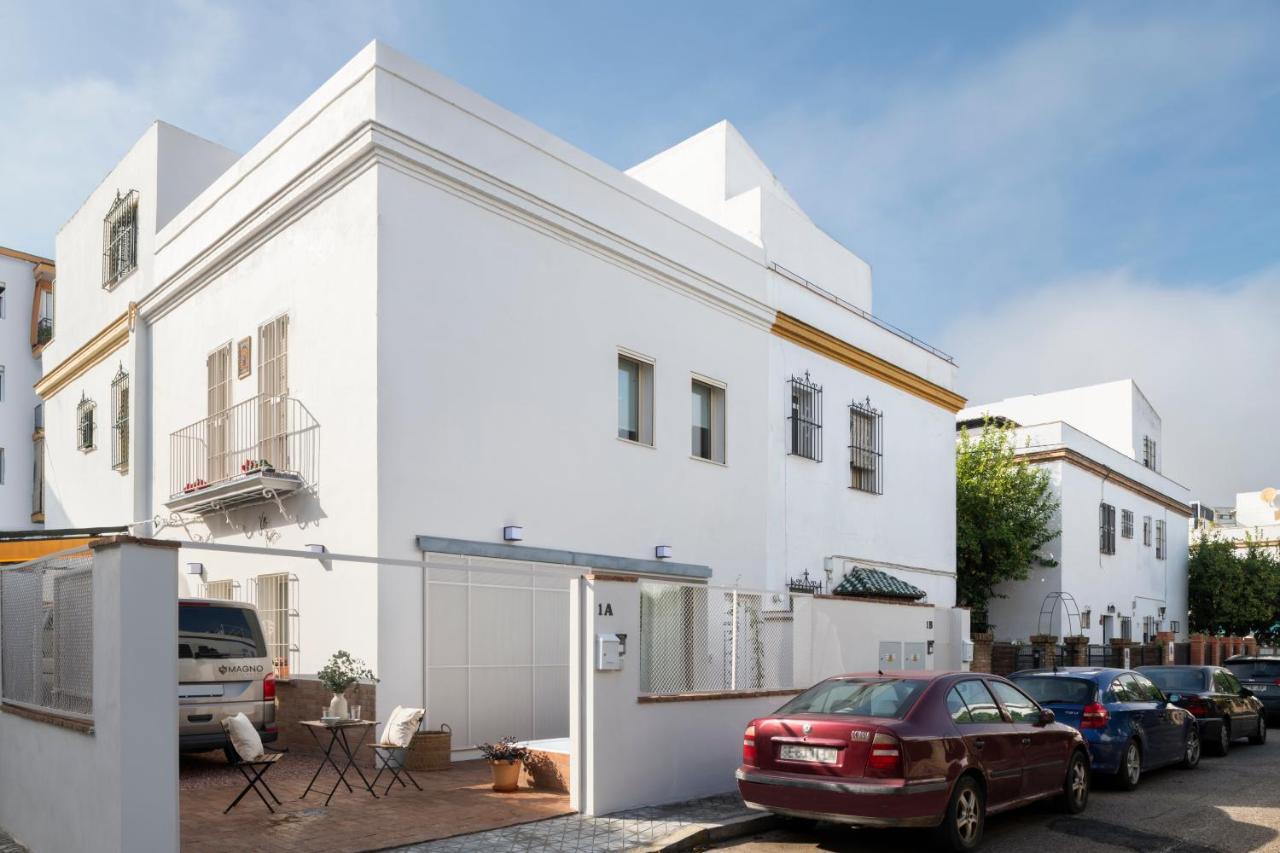 Magno Robles With Jacuzzi And Private Parking Seville