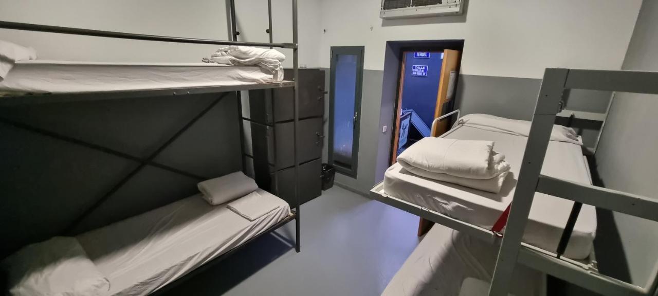 Hostel Your Way
