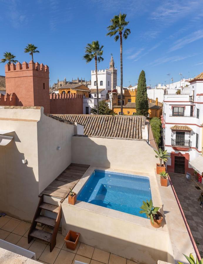 Alcazar Pool By Valcambre * Sevilla