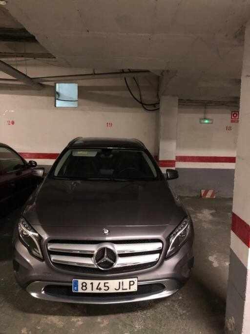 Aym Place Santa Cruz Parking Incluido Alto Max 1,80m Sevilla