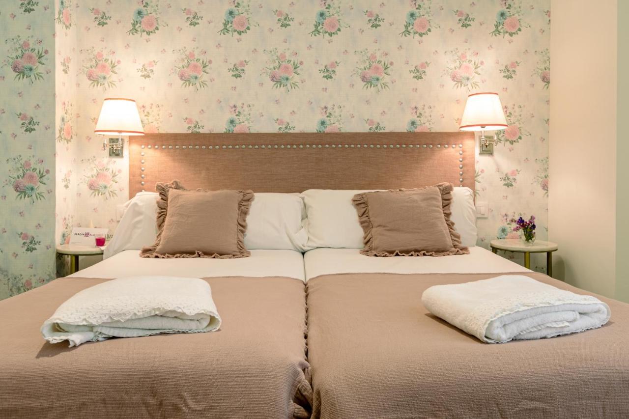 Nuea Alameda Guest house