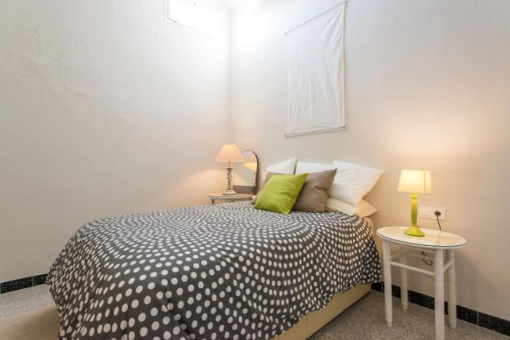 Casa Pepita: Vintage Spirit In The Old Town Sevilla