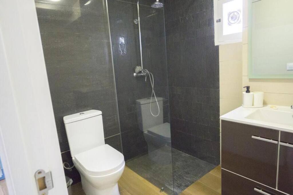 Bonito Apto. Amplio Y Luminoso Super Bien Ubicado Apartamento Sevilla
