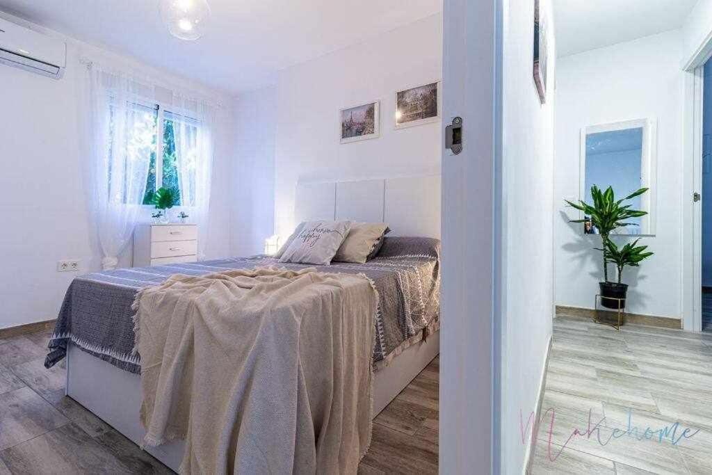 1 En Estadio Del Sevilla, 3 Y Metro Apartamento *