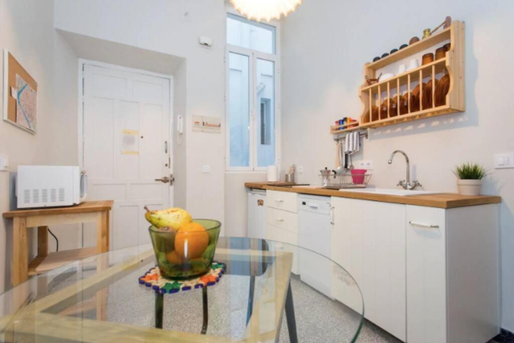 Casa Pepita: Vintage Spirit In The Old Town Sevilla