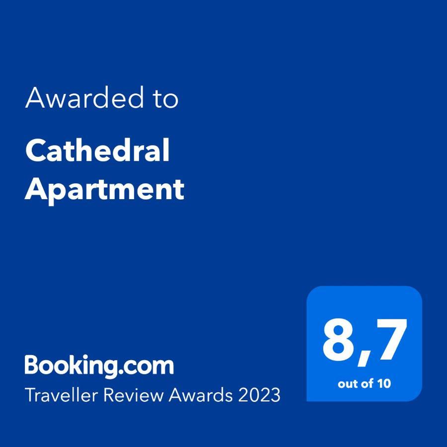 Cathedral Apartment, Upper Floor