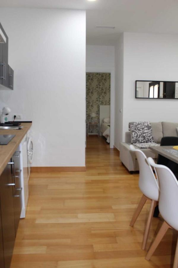 Jdc2e - In Centre Apartment