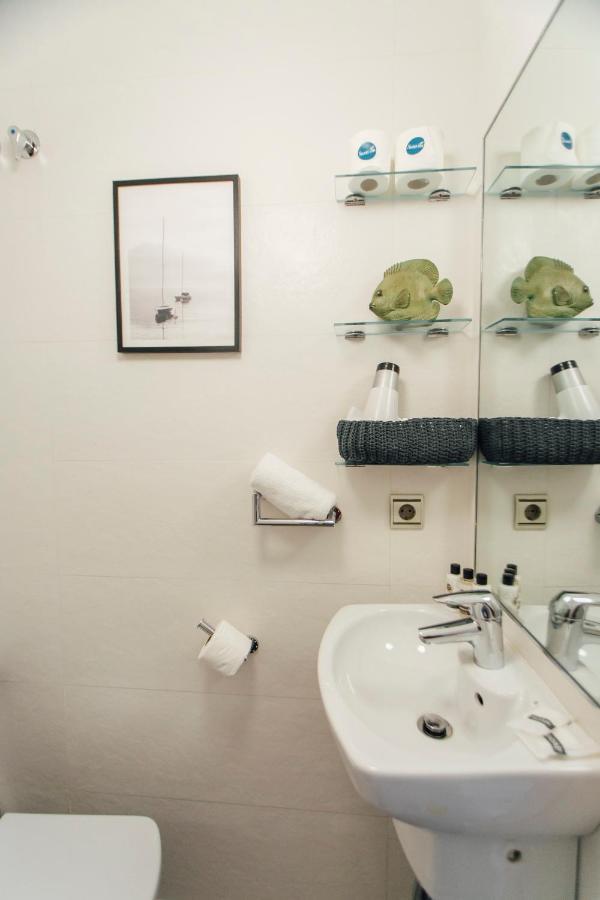 Comfortable Duplex- 1bd 2bth- Dean Miranda * Sevilla