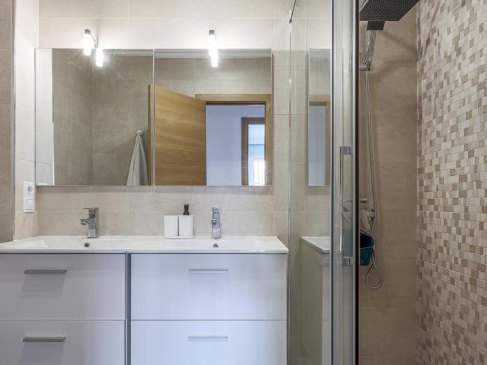 Apartamento Elegante Luminoso Y Tranquilo De 2 Hab Wifi-ful Parking Inc